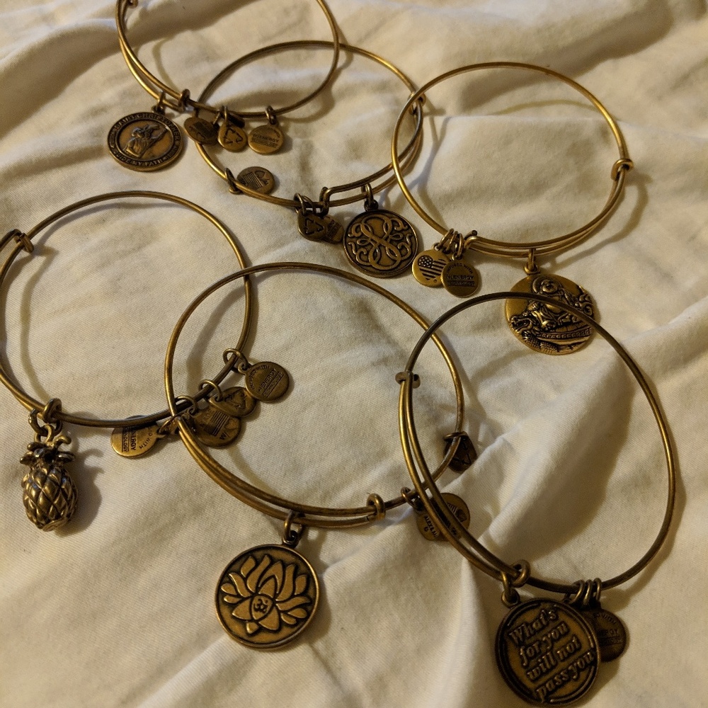 6 Alex and Anni set of bracelets